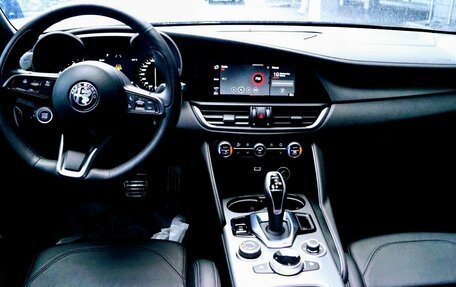 Alfa Romeo Giulia II, 2023 год, 4 790 000 рублей, 12 фотография