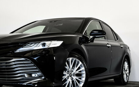 Toyota Camry, 2019 год, 2 500 000 рублей, 2 фотография