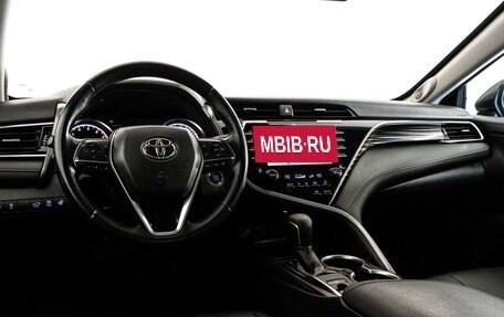 Toyota Camry, 2019 год, 2 500 000 рублей, 12 фотография