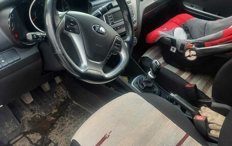 KIA Rio III рестайлинг, 2015 год, 900 000 рублей, 5 фотография