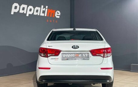 KIA Rio III рестайлинг, 2017 год, 695 000 рублей, 4 фотография