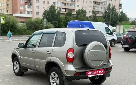 Chevrolet Niva I рестайлинг, 2017 год, 620 000 рублей, 3 фотография