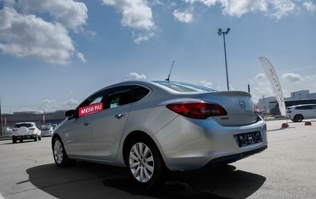 Opel Astra J, 2012 год, 700 000 рублей, 7 фотография