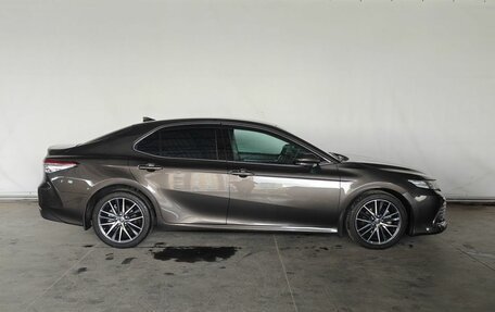 Toyota Camry, 2021 год, 2 750 000 рублей, 7 фотография
