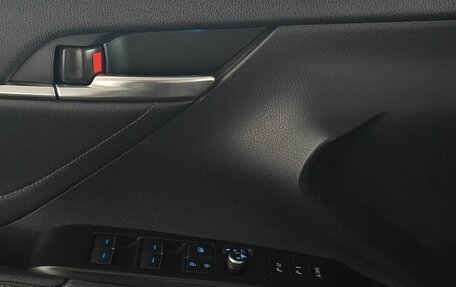 Toyota Camry, 2021 год, 2 750 000 рублей, 18 фотография