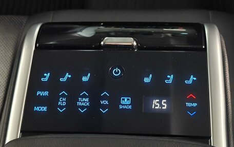 Toyota Camry, 2021 год, 2 750 000 рублей, 17 фотография