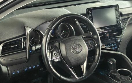 Toyota Camry, 2021 год, 2 750 000 рублей, 15 фотография
