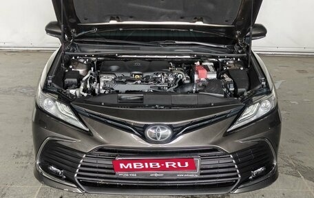 Toyota Camry, 2021 год, 2 750 000 рублей, 20 фотография