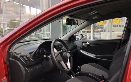 Hyundai Solaris II рестайлинг, 2011 год, 600 000 рублей, 9 фотография