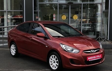 Hyundai Solaris II рестайлинг, 2011 год, 600 000 рублей, 3 фотография