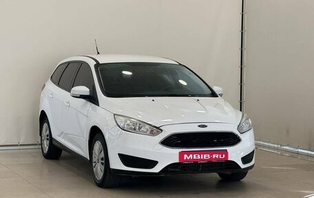 Ford Focus III, 2017 год, 755 000 рублей, 2 фотография