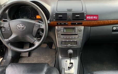 Toyota Avensis III рестайлинг, 2006 год, 680 000 рублей, 3 фотография