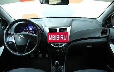 Hyundai Solaris II рестайлинг, 2016 год, 750 000 рублей, 11 фотография