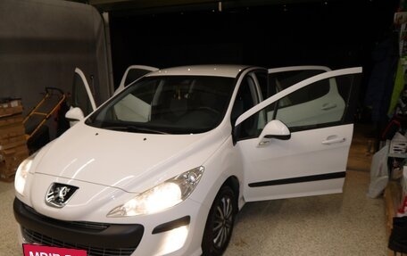 Peugeot 308 II, 2010 год, 715 000 рублей, 14 фотография