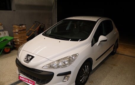 Peugeot 308 II, 2010 год, 715 000 рублей, 2 фотография