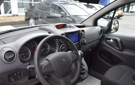 Peugeot Partner II рестайлинг 2, 2022 год, 2 050 000 рублей, 16 фотография