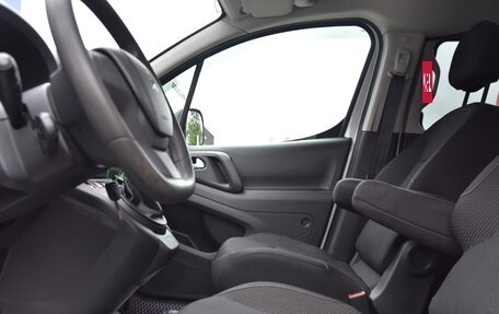 Peugeot Partner II рестайлинг 2, 2022 год, 2 050 000 рублей, 20 фотография