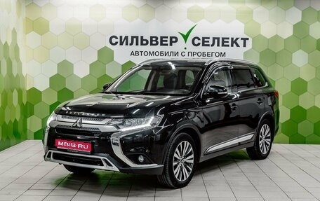 Mitsubishi Outlander III рестайлинг 3, 2020 год, 2 200 000 рублей, 1 фотография