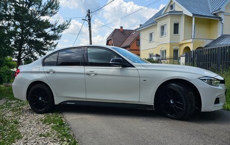 BMW 3 серия, 2016 год, 2 050 000 рублей, 14 фотография