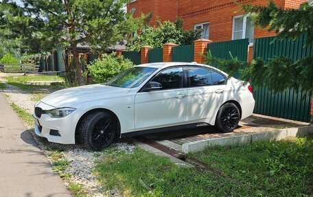 BMW 3 серия, 2016 год, 2 050 000 рублей, 24 фотография