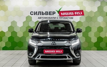 Mitsubishi Outlander III рестайлинг 3, 2020 год, 2 200 000 рублей, 3 фотография