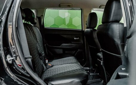Mitsubishi Outlander III рестайлинг 3, 2020 год, 2 200 000 рублей, 12 фотография