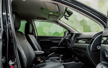 Mitsubishi Outlander III рестайлинг 3, 2020 год, 2 200 000 рублей, 11 фотография