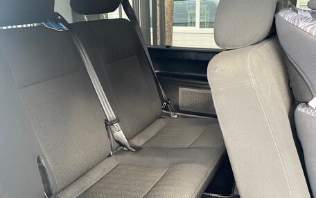 Volkswagen Caravelle T6 рестайлинг, 2017 год, 2 650 000 рублей, 15 фотография
