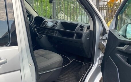 Volkswagen Caravelle T6 рестайлинг, 2017 год, 2 650 000 рублей, 13 фотография