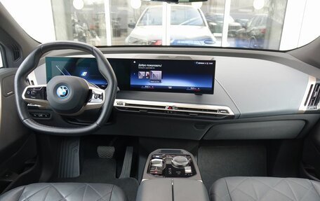 BMW iX, 2022 год, 7 600 000 рублей, 9 фотография