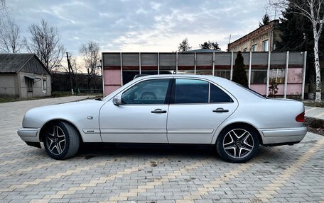 Mercedes-Benz E-Класс, 1998 год, 690 000 рублей, 9 фотография