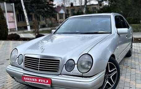 Mercedes-Benz E-Класс, 1998 год, 690 000 рублей, 3 фотография