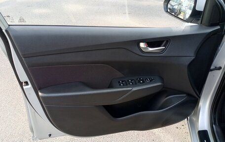 Hyundai Solaris II рестайлинг, 2018 год, 979 000 рублей, 15 фотография
