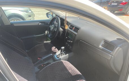 Volkswagen Jetta VI, 2013 год, 647 000 рублей, 8 фотография