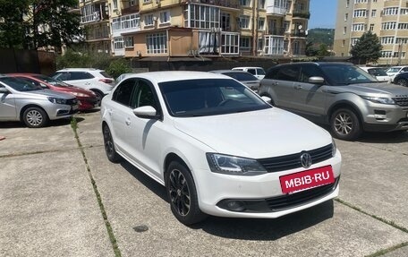 Volkswagen Jetta VI, 2013 год, 647 000 рублей, 3 фотография