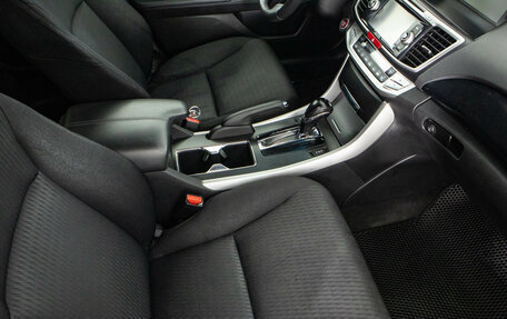 Honda Accord IX рестайлинг, 2013 год, 1 649 000 рублей, 13 фотография