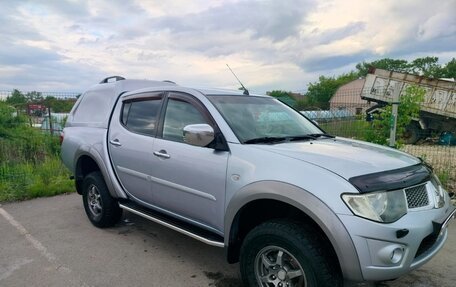 Mitsubishi L200 IV рестайлинг, 2011 год, 1 100 000 рублей, 8 фотография