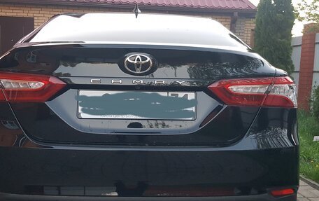 Toyota Camry, 2021 год, 3 600 000 рублей, 4 фотография