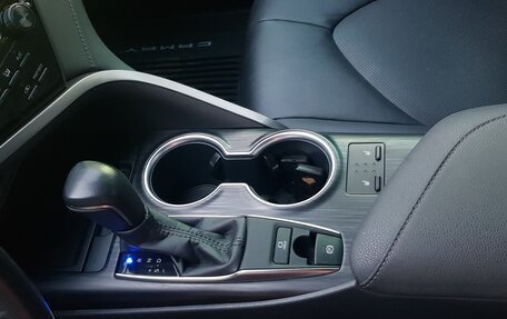 Toyota Camry, 2021 год, 3 600 000 рублей, 17 фотография