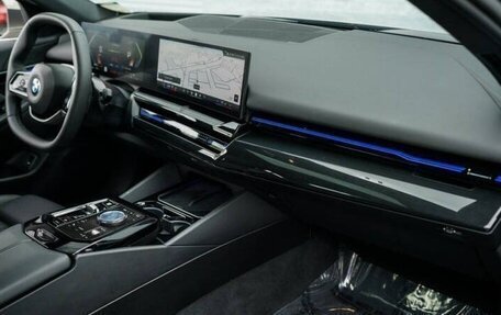 BMW 5 серия, 2024 год, 8 680 000 рублей, 13 фотография