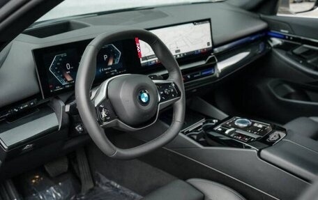 BMW 5 серия, 2024 год, 8 680 000 рублей, 11 фотография