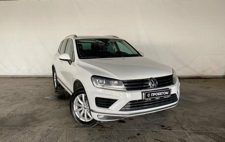 Volkswagen Touareg III, 2015 год, 2 617 000 рублей, 3 фотография