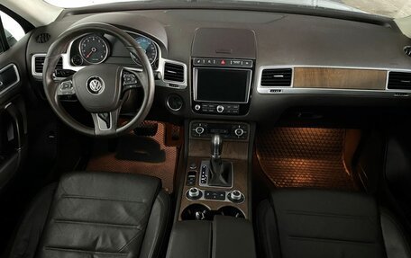 Volkswagen Touareg III, 2015 год, 2 617 000 рублей, 11 фотография