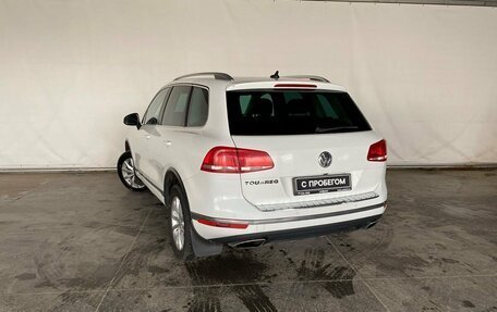 Volkswagen Touareg III, 2015 год, 2 617 000 рублей, 7 фотография