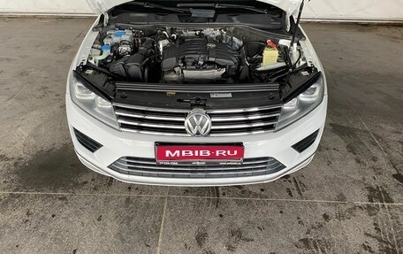 Volkswagen Touareg III, 2015 год, 2 617 000 рублей, 9 фотография
