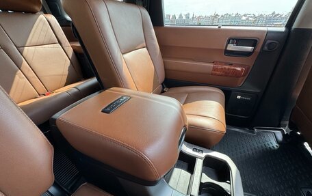 Toyota Sequoia II рестайлинг, 2018 год, 15 000 000 рублей, 34 фотография