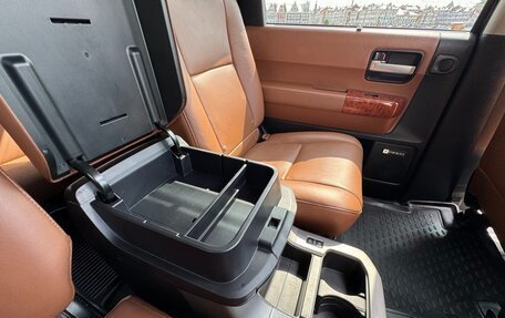 Toyota Sequoia II рестайлинг, 2018 год, 15 000 000 рублей, 31 фотография
