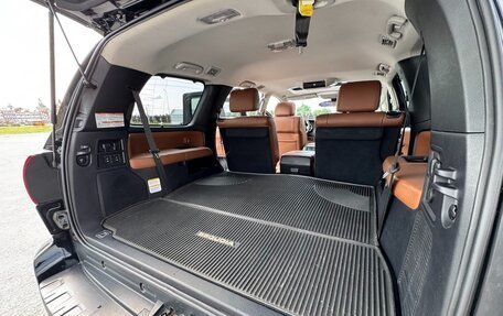 Toyota Sequoia II рестайлинг, 2018 год, 15 000 000 рублей, 38 фотография