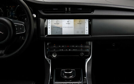 Jaguar XF II, 2017 год, 1 979 000 рублей, 16 фотография