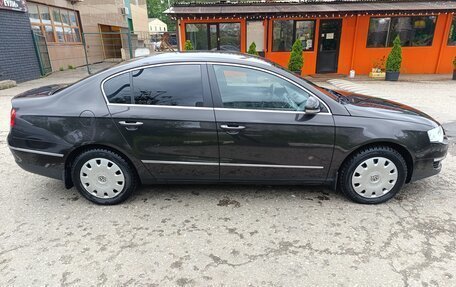 Volkswagen Passat B6, 2010 год, 1 255 000 рублей, 6 фотография